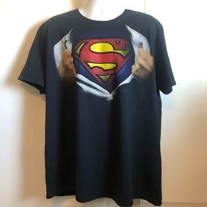 🔲 DC COMICS - Superman T-Shirt
